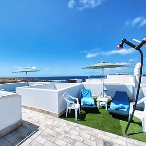 Сasa de vacaciones Karma 2 25m Del Mar, Famara